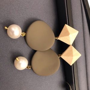 Hand crafted earrings, authentic pearls